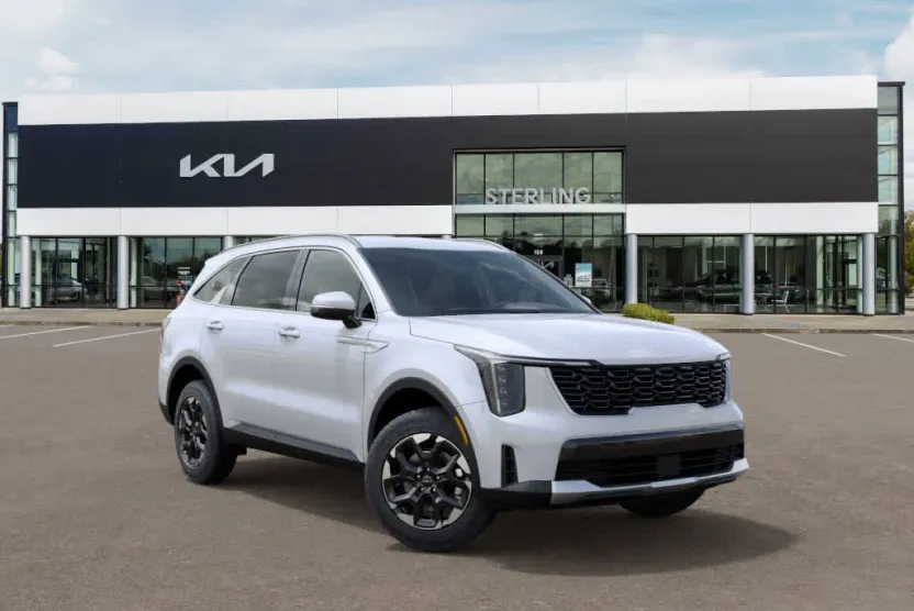 2025 Kia Sorento S photo 1