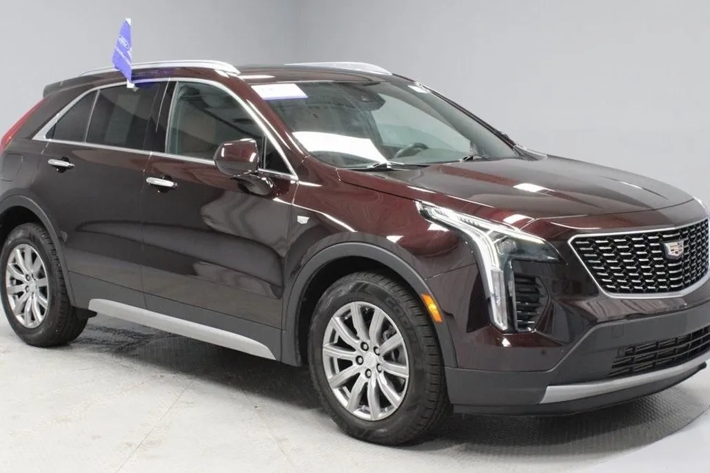 2020 Cadillac XT4 Premium Luxury photo 1