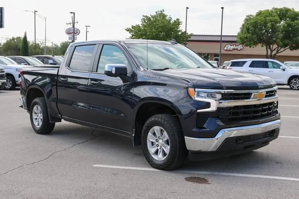 2023 Chevrolet Silverado 1500 LT1 photo 1