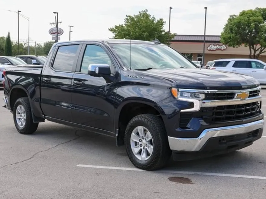 2023 Chevrolet Silverado 1500 LT1 photo 1