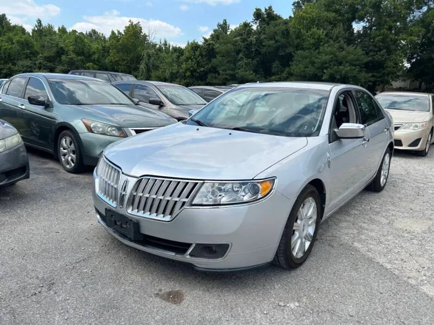 2011 Lincoln MKZ photo 1