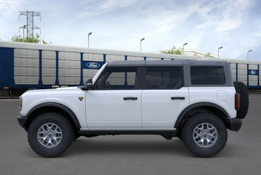 2025 Ford Bronco Badlands photo 1