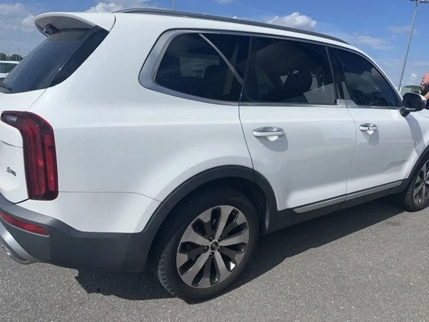 2020 Kia Telluride S photo 1