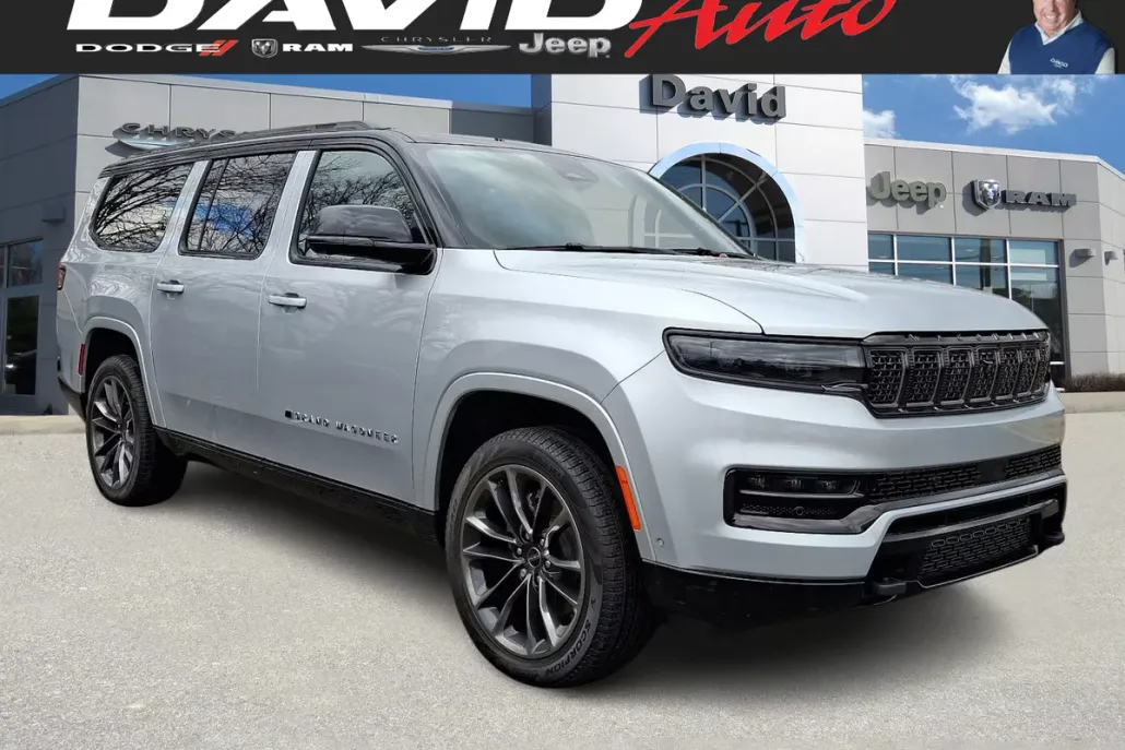 2024 Jeep Grand Wagoneer L II photo 1