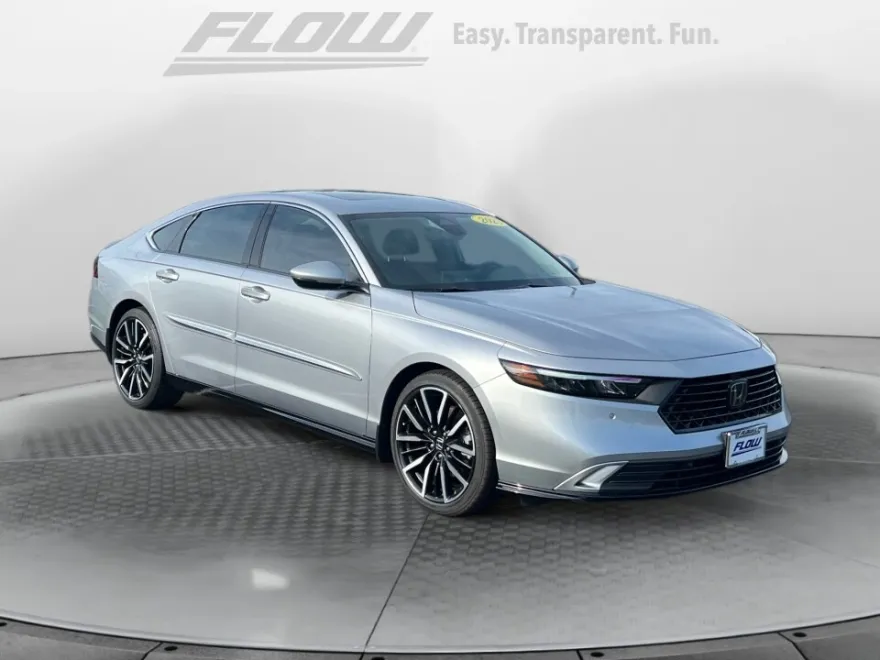 2023 Honda Accord Hybrid Touring photo 1