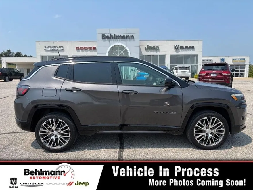 2023 Jeep Compass Limited photo 1