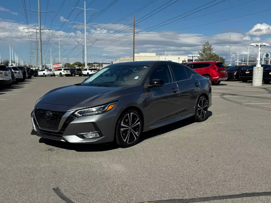 2021 Nissan Sentra SR photo 1