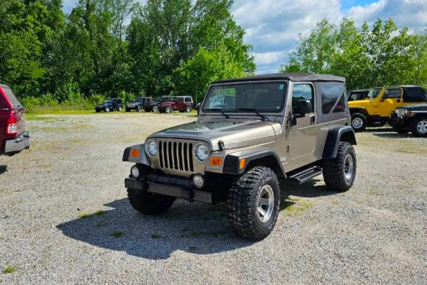 2004 Jeep Wrangler Unlimited Two-Door photo 1