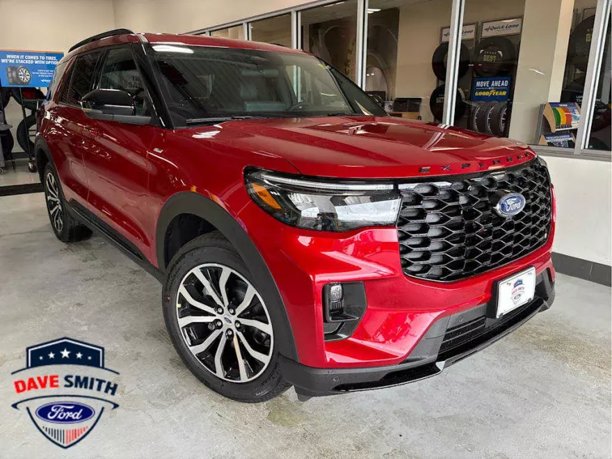 2025 Ford Explorer ST-Line photo 1