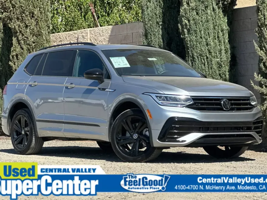 2024 Volkswagen Tiguan SE R-Line Black Sport photo 1