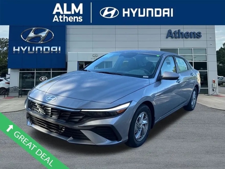 2025 Hyundai Elantra SE photo 1