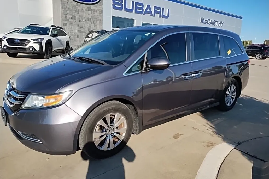 2016 Honda Odyssey EX-L photo 1