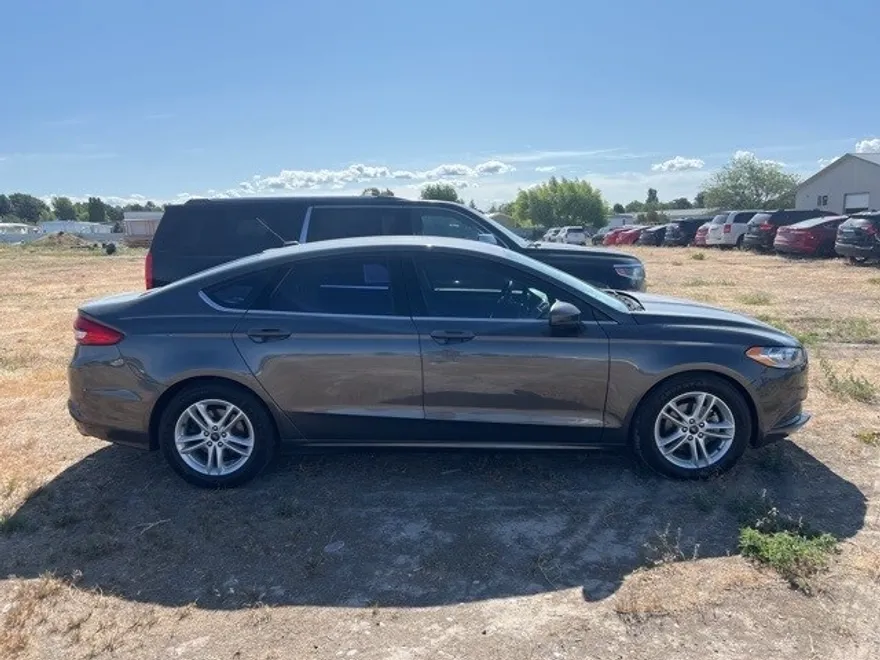 2018 Ford Fusion SE photo 1
