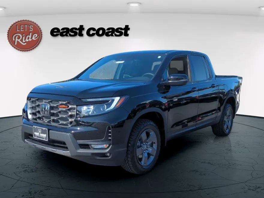 2025 Honda Ridgeline TrailSport photo 1
