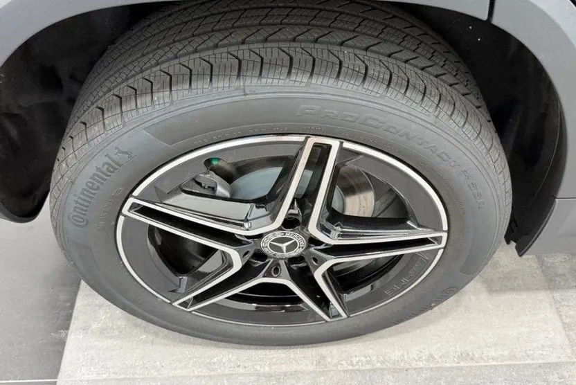 2026 Mercedes Benz GLA 250 4MATIC photo 1