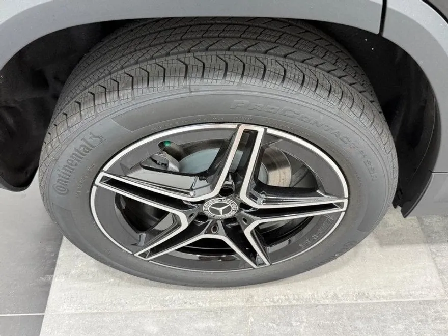 2026 Mercedes Benz GLA 250 4MATIC photo 1