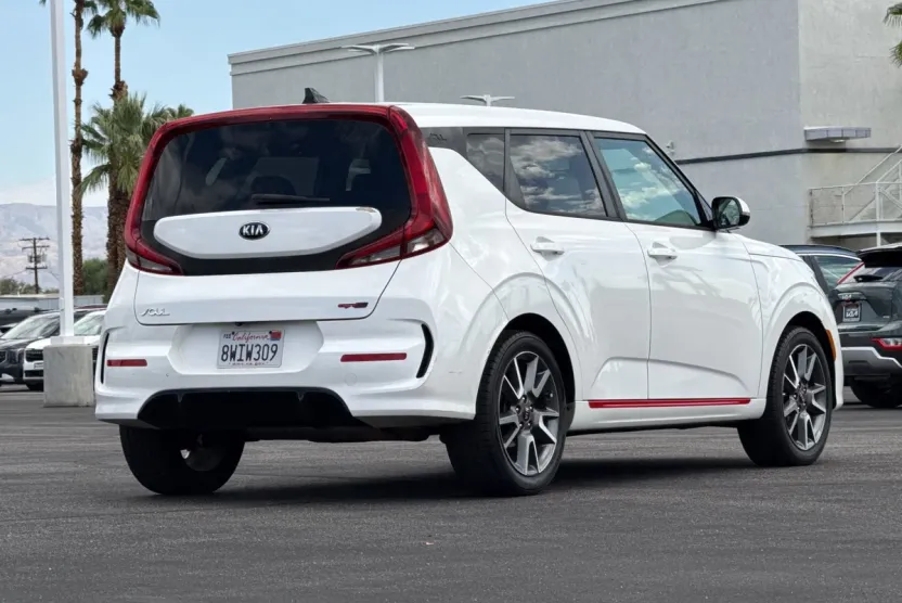 2020 Kia Soul GT-Line photo 1