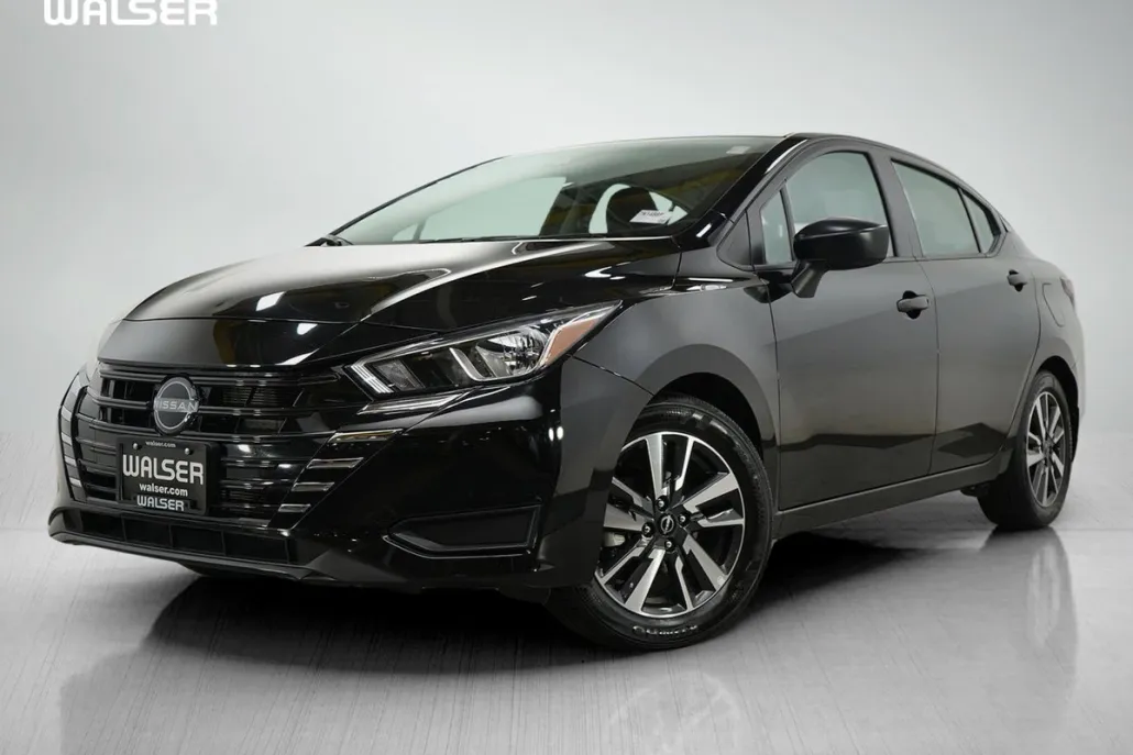 2024 Nissan Versa S photo 1