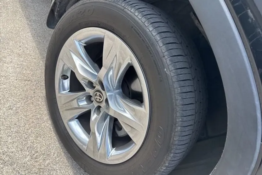 2019 Toyota Highlander Limited photo 1