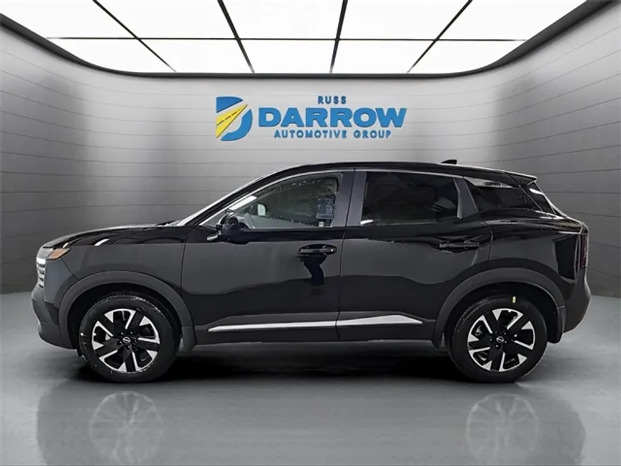 2025 Nissan Kicks SV photo 1