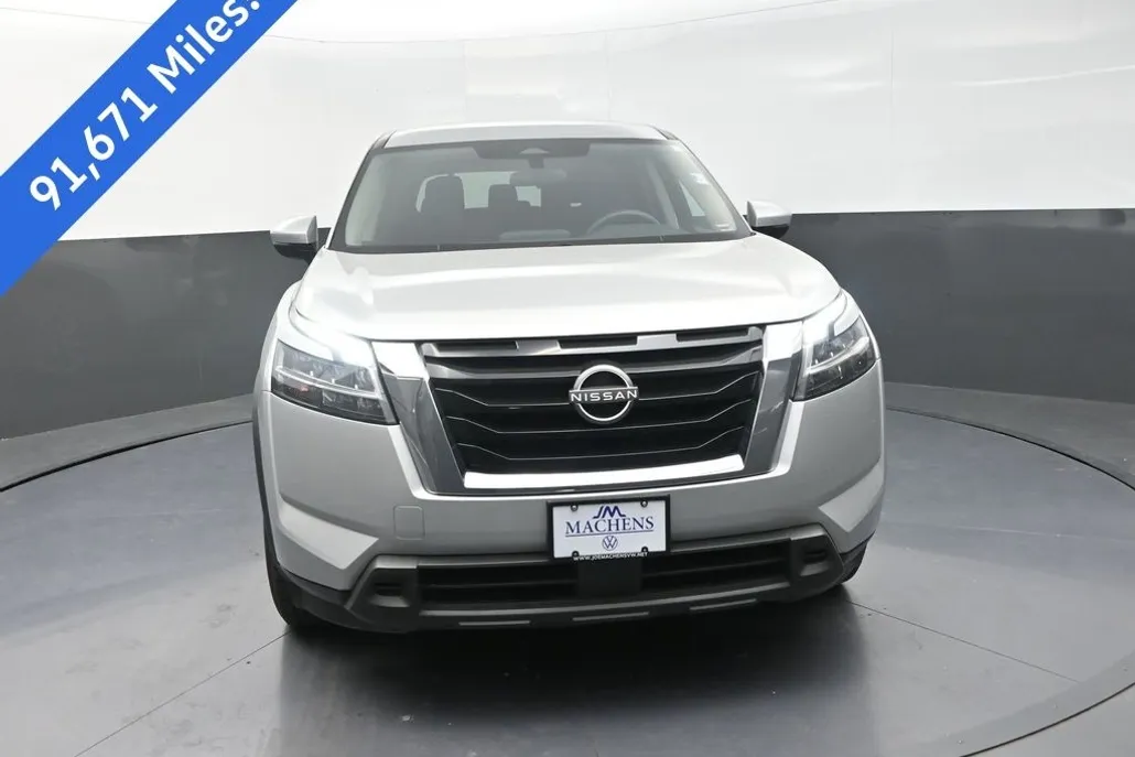 2022 Nissan Pathfinder S photo 1