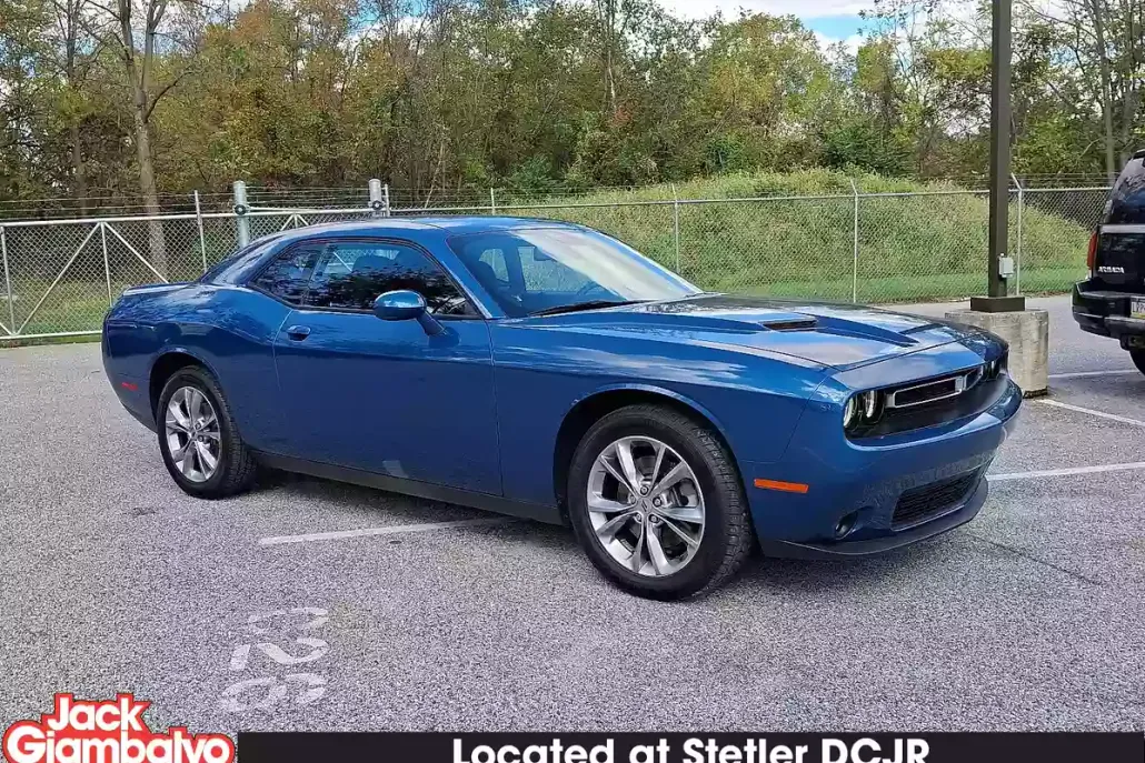 2020 Dodge Challenger SXT AWD photo 1