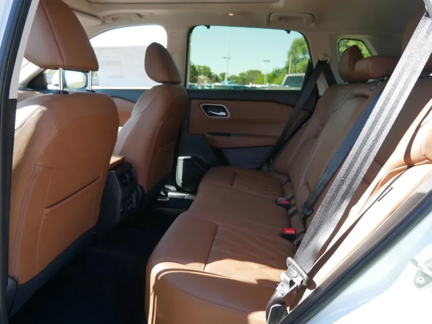 2026 Nissan Rogue Platinum photo 1