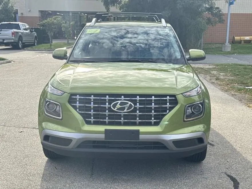 2024 Hyundai Venue SEL Limited photo 1