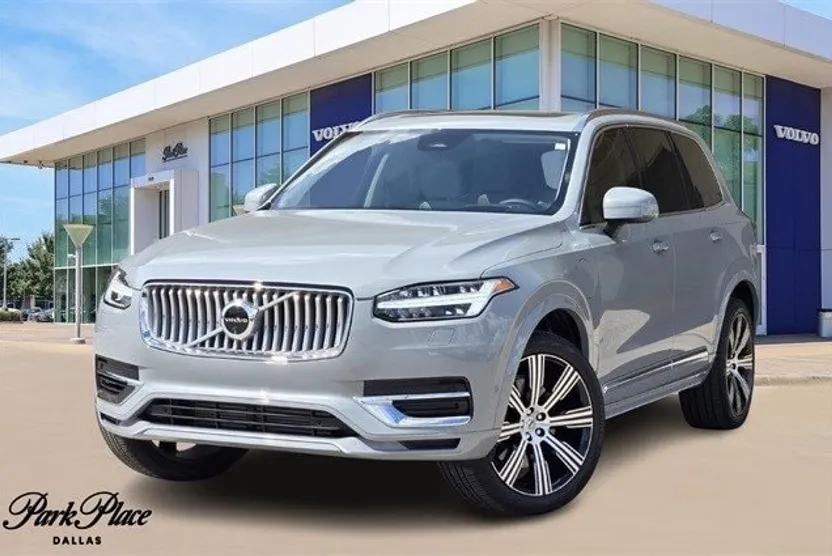 2025 Volvo XC90 T8 photo 1