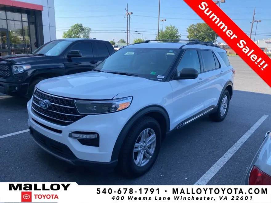 2021 Ford Explorer XLT photo 1