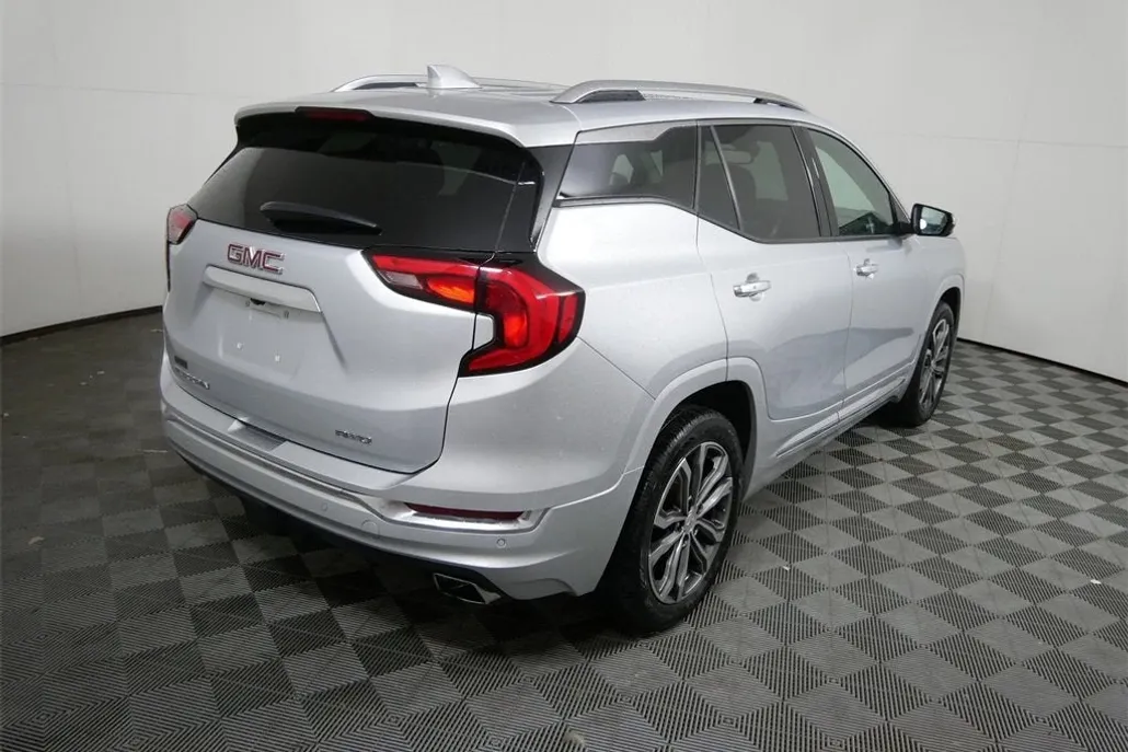 2020 Gmc Terrain Denali photo 1