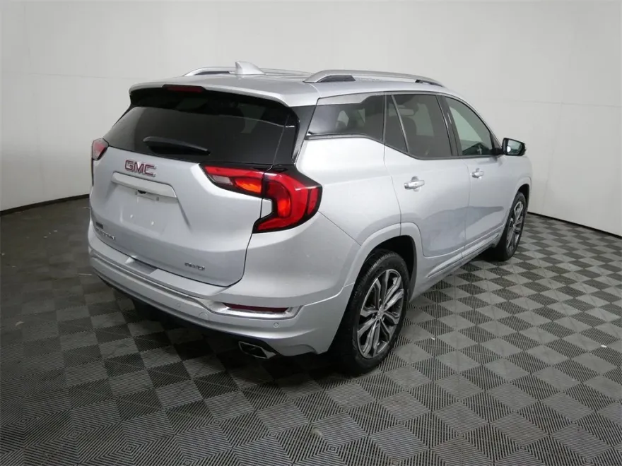 2020 Gmc Terrain Denali photo 1