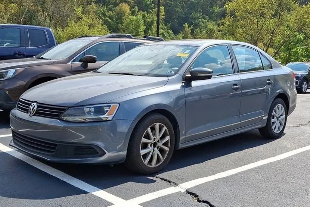 2011 Volkswagen Jetta 2.5L SE photo 1
