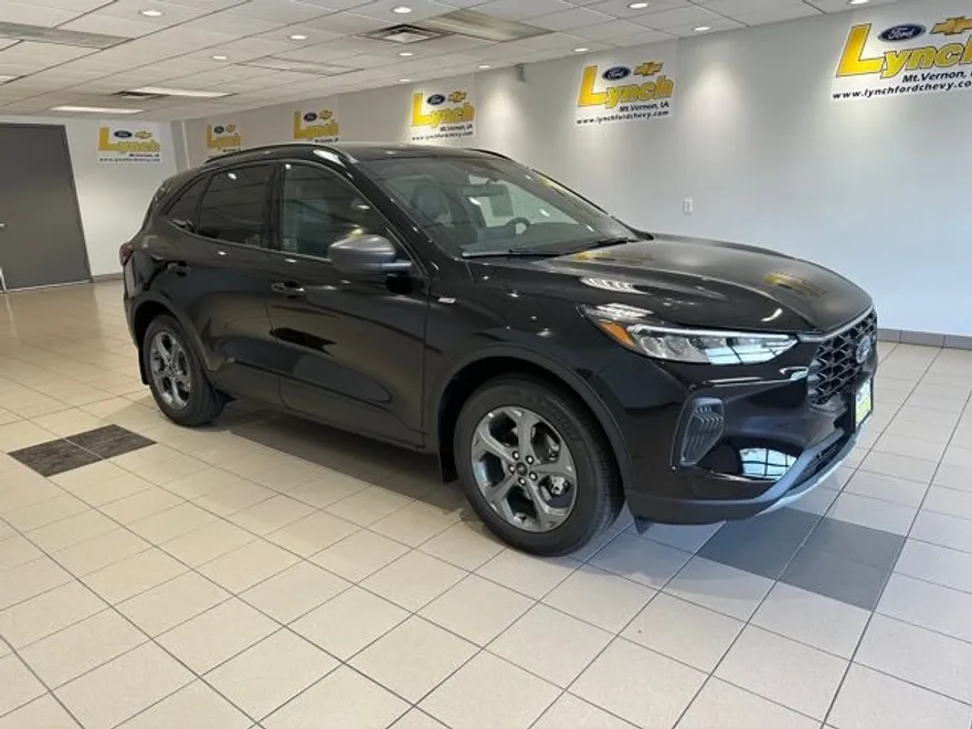 2025 Ford Escape ST-Line photo 1