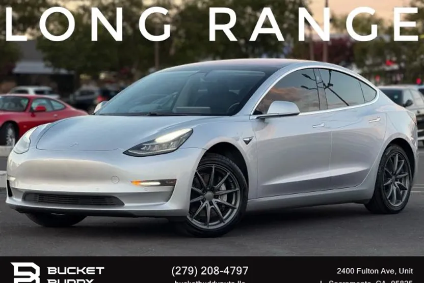 2017 Tesla Model 3 Long Range photo 1