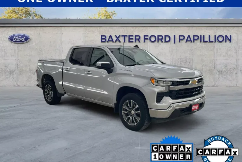 2022 Chevrolet Silverado 1500 LT photo 1