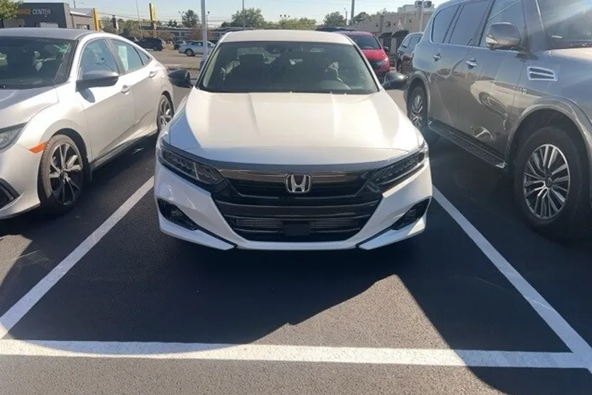 2022 Honda Accord Sport 1.5T photo 1
