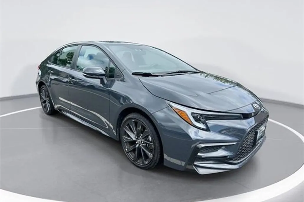 2023 Toyota Corolla SE photo 1