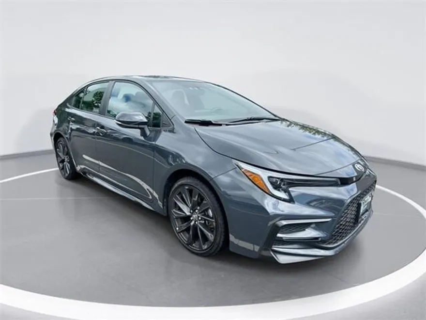 2023 Toyota Corolla SE photo 1