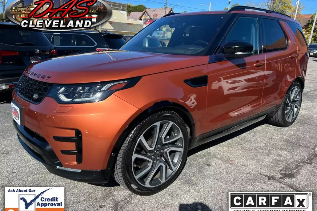 2018 Land Rover Discovery HSE Luxury photo 1