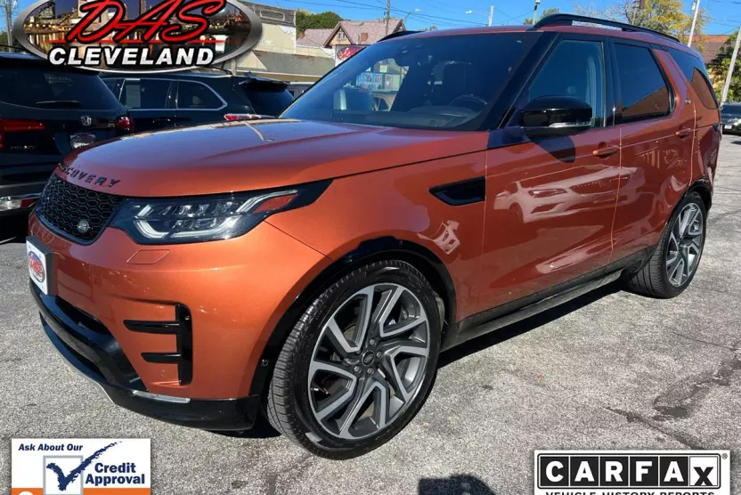 2018 Land Rover Discovery HSE Luxury photo 1