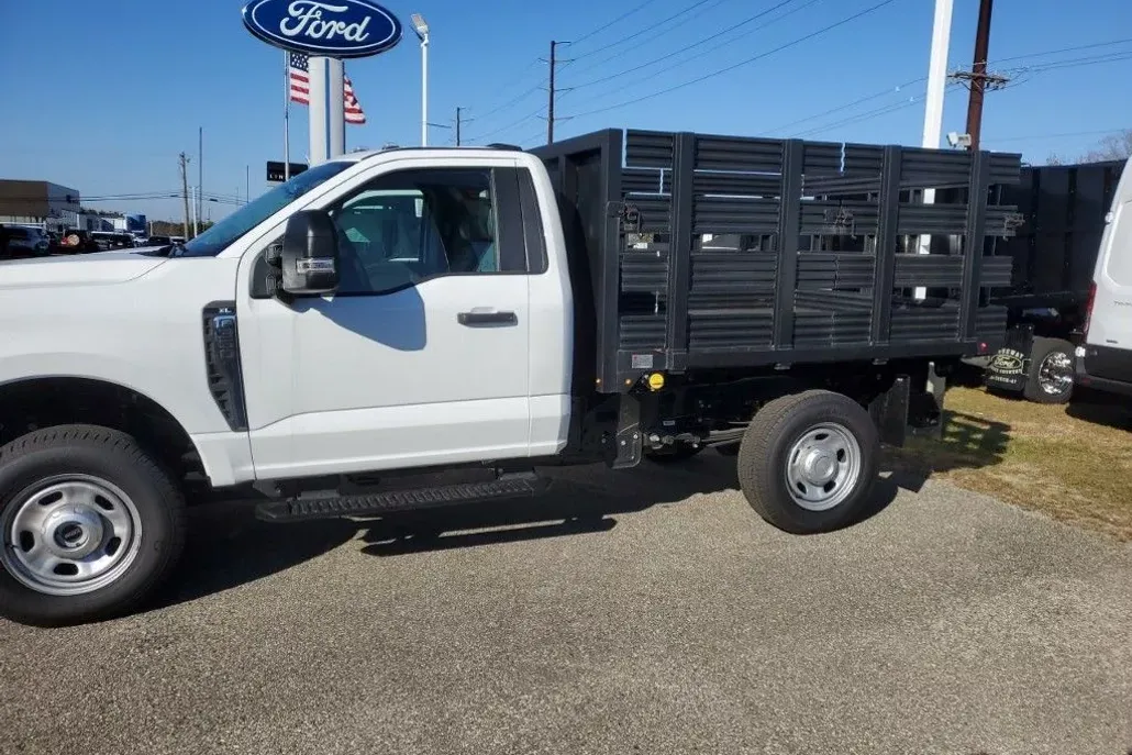 2024 Ford F-350 XL photo 1