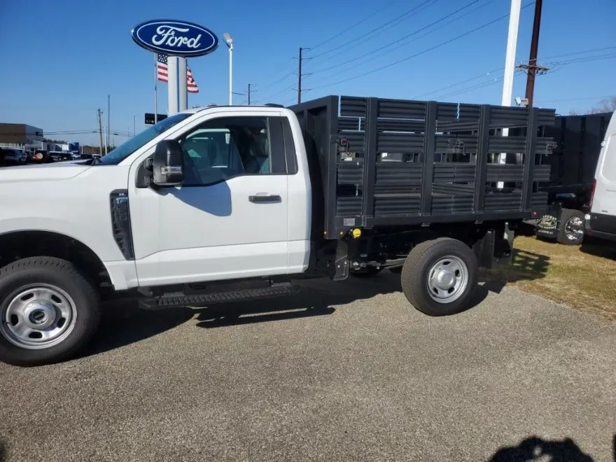 2024 Ford F-350 XL photo 1