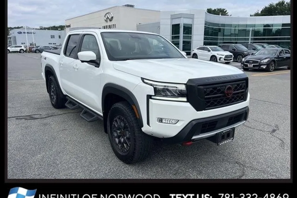 2024 Nissan Frontier PRO-4X photo 1