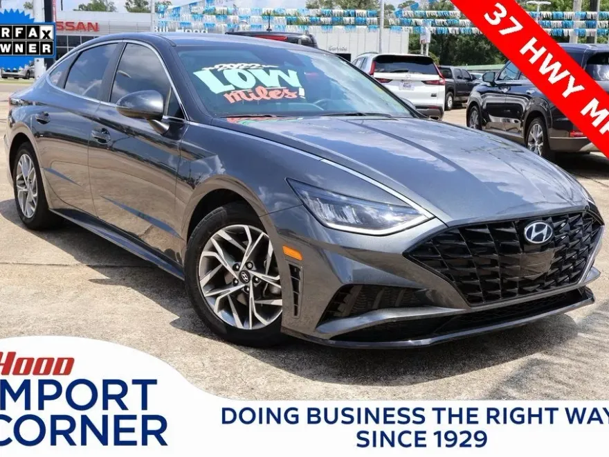 2022 Hyundai Sonata SEL photo 1