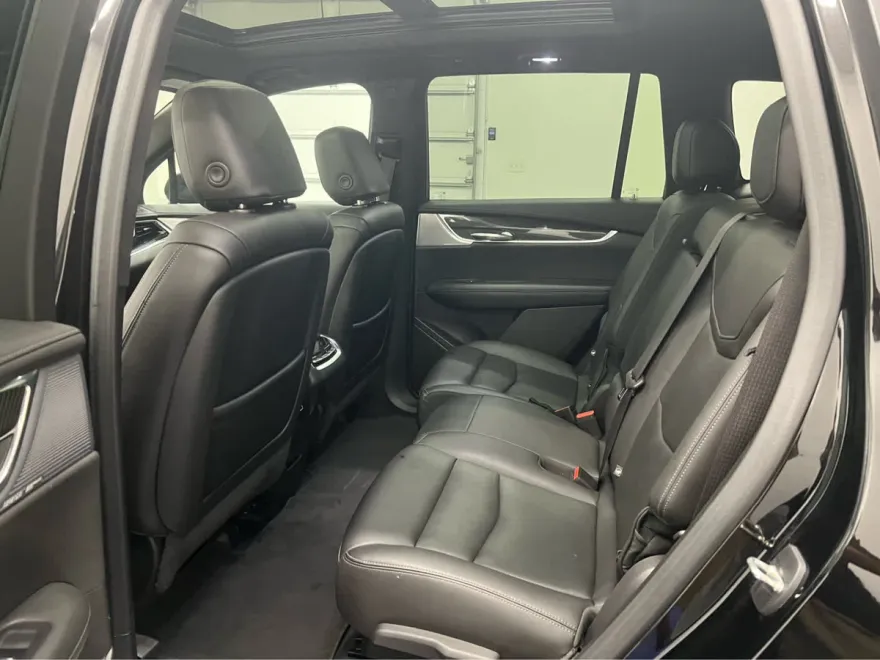 2022 Cadillac XT6 Sport photo 1
