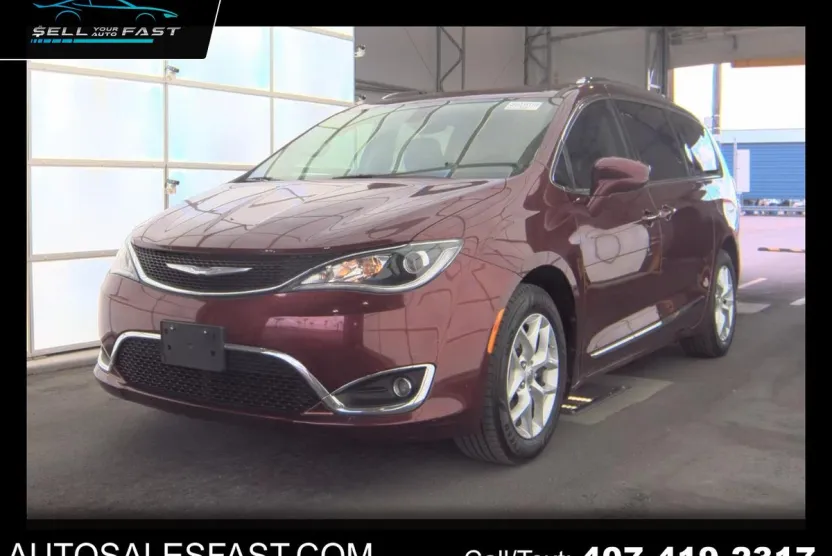 2017 Chrysler Pacifica Touring Plus photo 1
