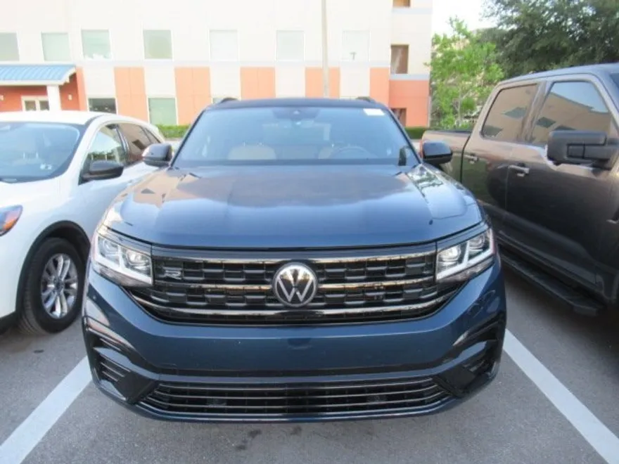 2023 Volkswagen Atlas Cross Sport V6 SEL R-Line photo 1