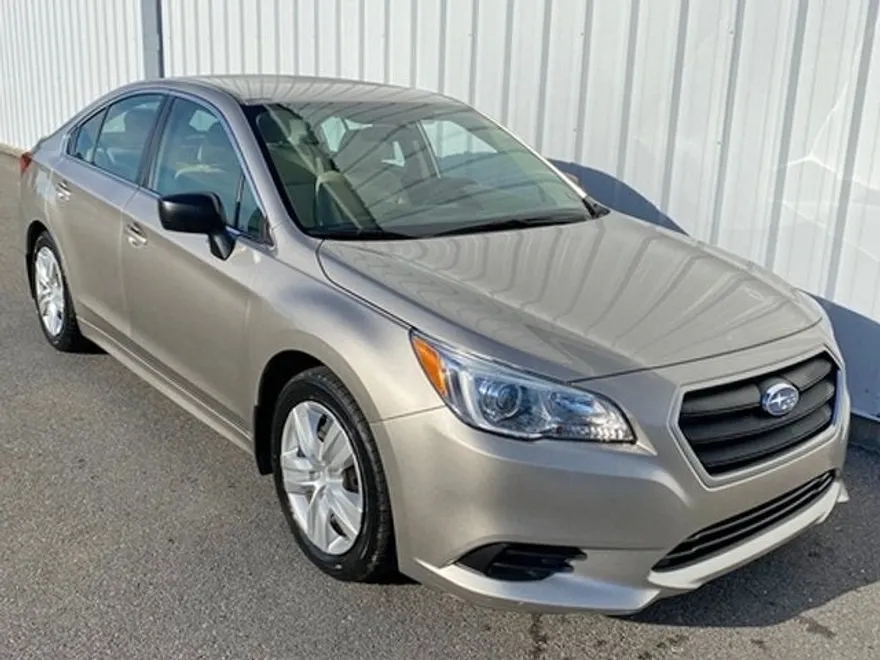 2017 Subaru Legacy 2.5i photo 1