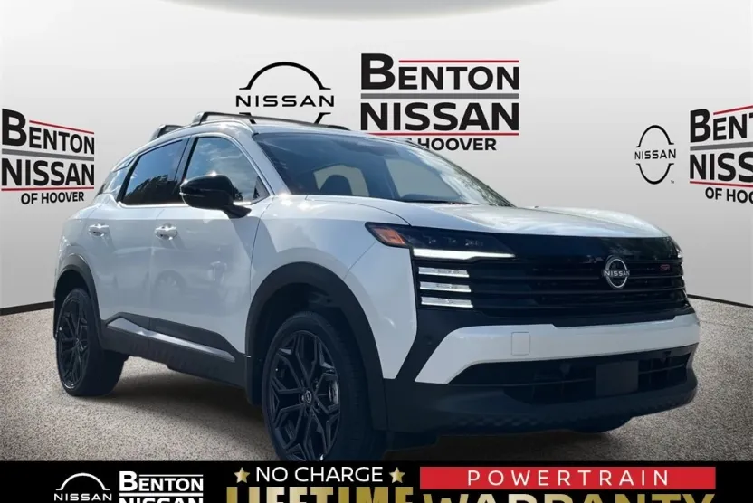2026 Nissan Kicks SR photo 1